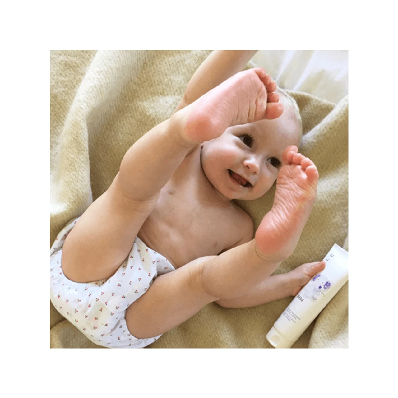 Chantecaille Wild Moss Rose Body Lotion 120ml 2 Chantecaille Wild Moss Rose Body Lotion 120ml - Image 2