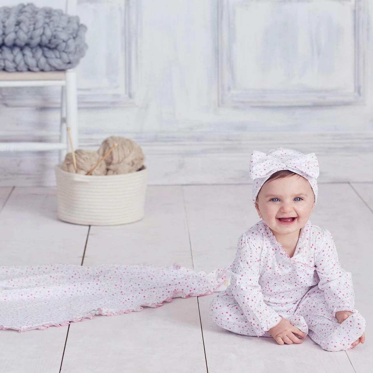 Kissy Kissy Silver Stems-Blanket PRT 4 Kissy Kissy Silver Stems-Blanket PRT - Image 4