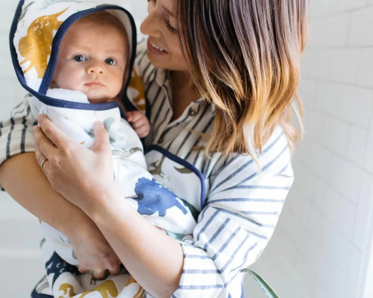 Little Unicorn Cotton Hooded Towel & Wash Cloth Dino Friends 4 Little Unicorn Cotton Hooded Towel & Wash Cloth Dino Friends - Image 4