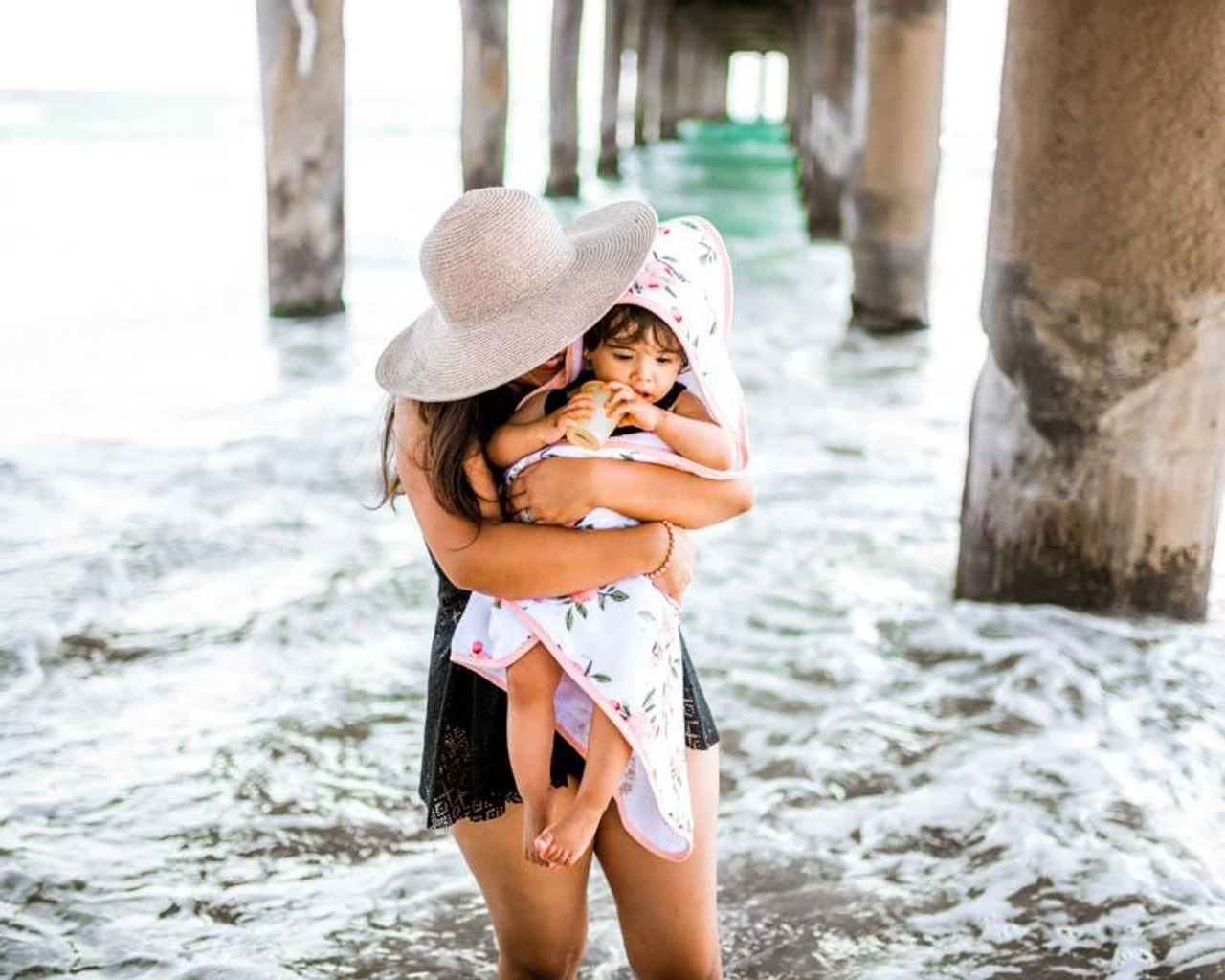 Little Unicorn Cotton Hooded Towel & Wash Cloth Watercoler Roses 4 Little Unicorn Cotton Hooded Towel & Wash Cloth Watercoler Roses - Image 4