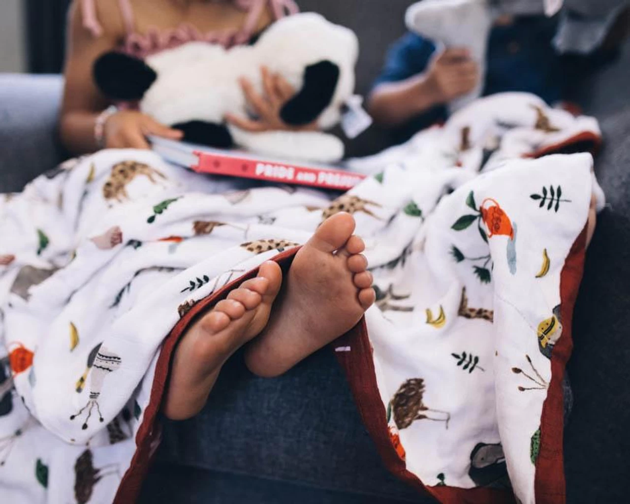 Little Unicorn Original Deluxe Muslin Quilt Safari Social 4 Little Unicorn Original Deluxe Muslin Quilt Safari Social - Image 4