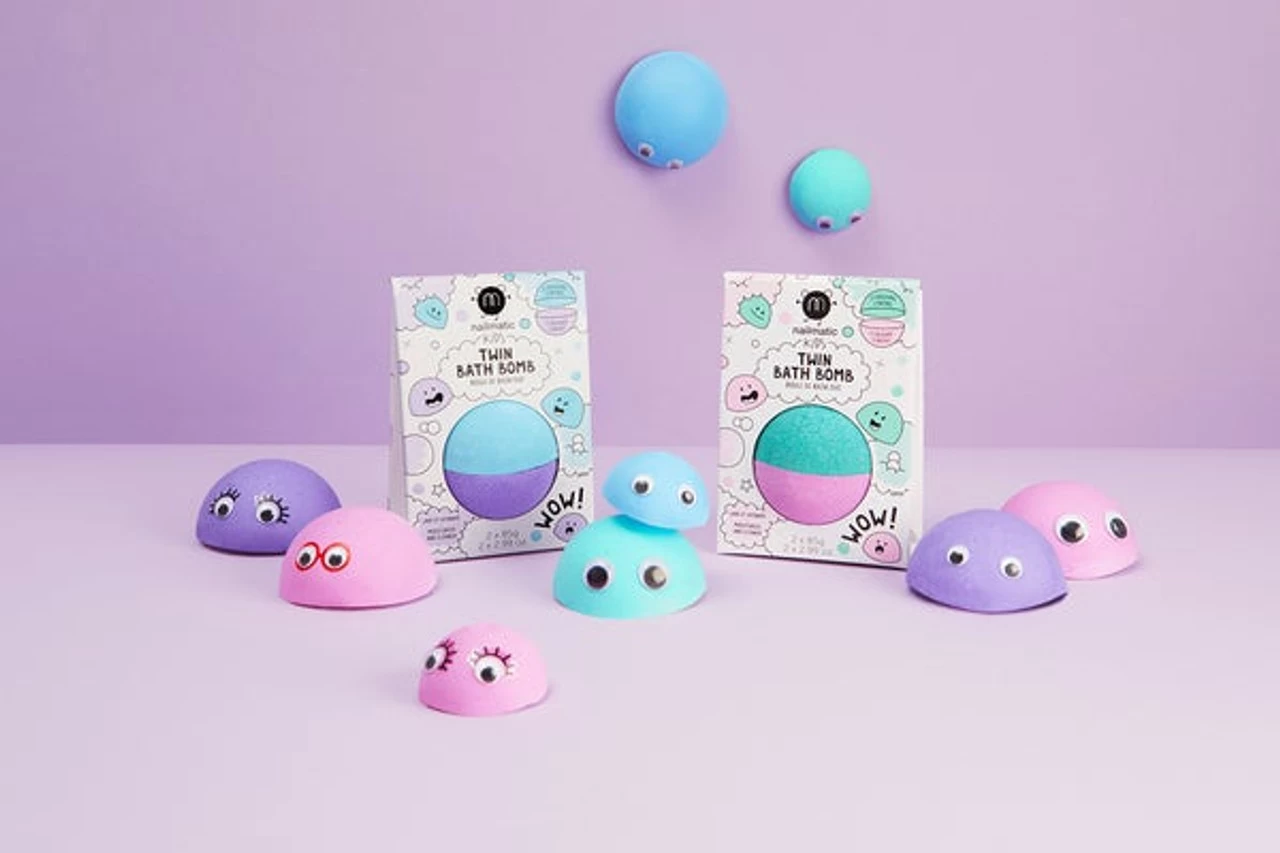 Nailmatic Twin Bath Bomb Blue+Violet 3 Nailmatic Twin Bath Bomb Blue+Violet - Image 3
