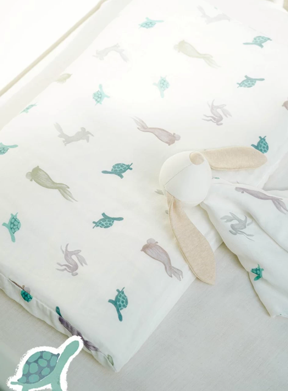 Nest Designs Bamboo Pillow Toddler Tortoise & Hare 50x35 2 Nest Designs Bamboo Pillow Toddler Tortoise & Hare 50x35 - Image 2