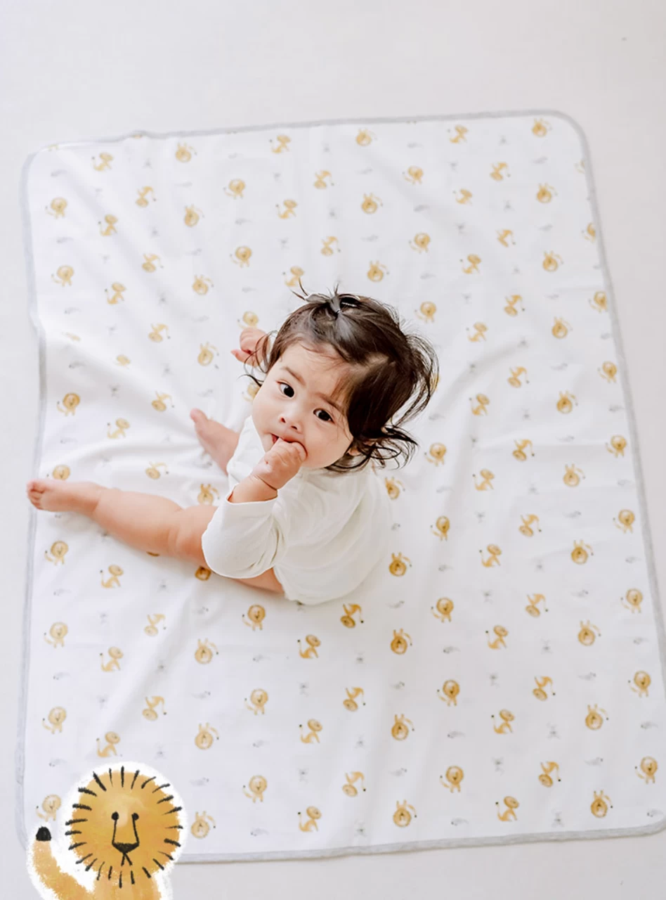 Nest Designs Waterproof Change Pad Lion 80X100 6 Nest Designs Waterproof Change Pad Lion 80X100 - Image 6