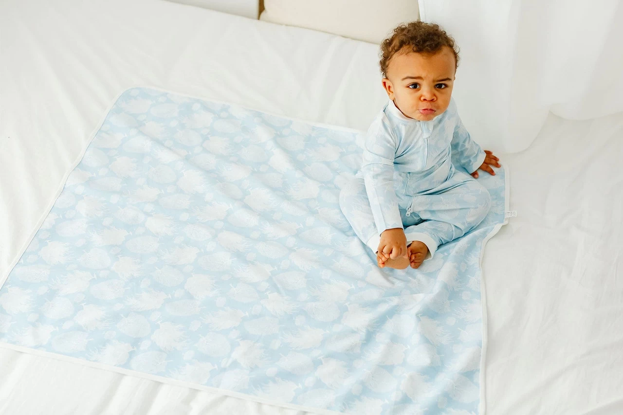 Nest Designs OC Waterproof Changing Pad L Coralife 3 Nest Designs OC Waterproof Changing Pad L Coralife - Image 3