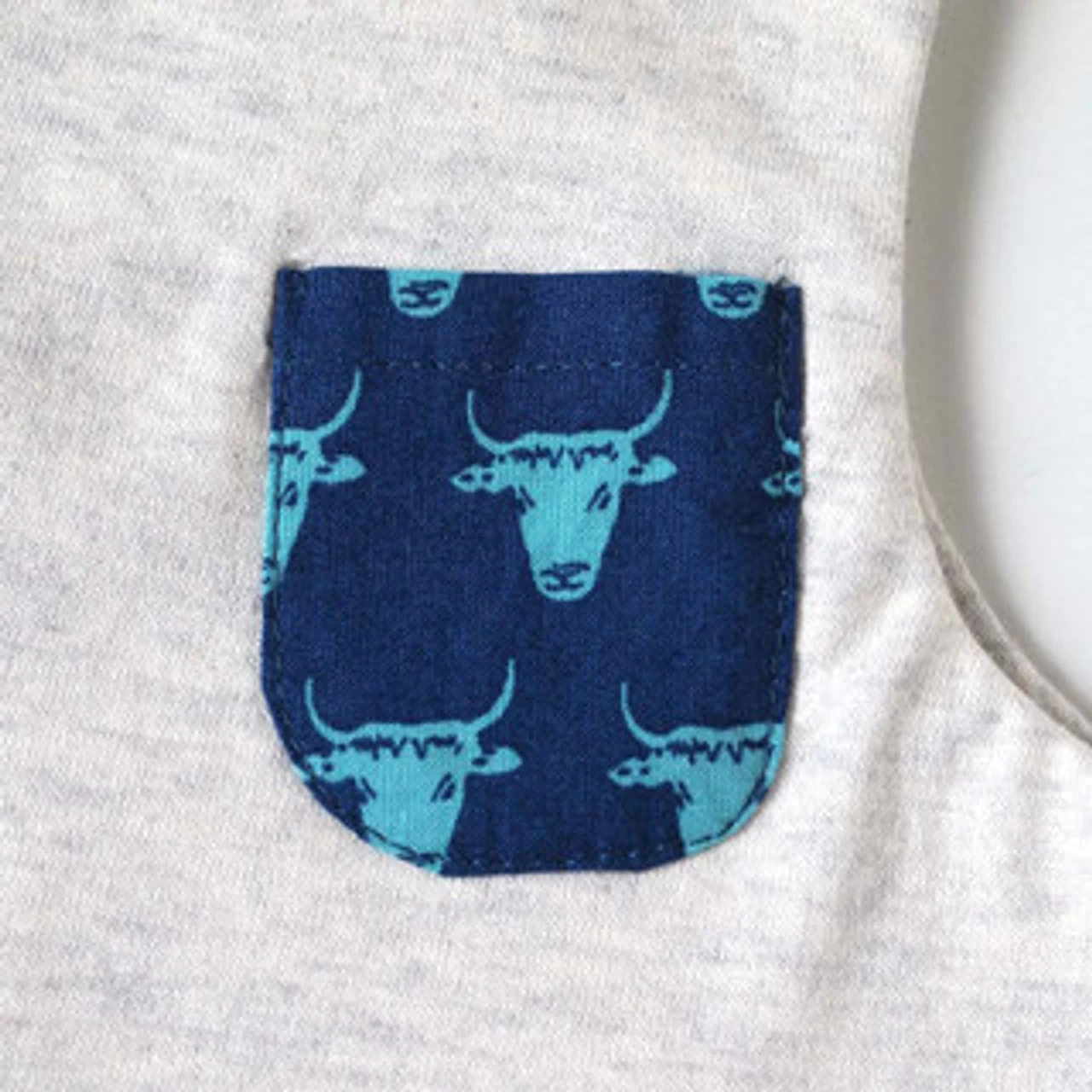 SOULEIADO Wear Bib Gray 2 SOULEIADO Wear Bib Gray - Image 2